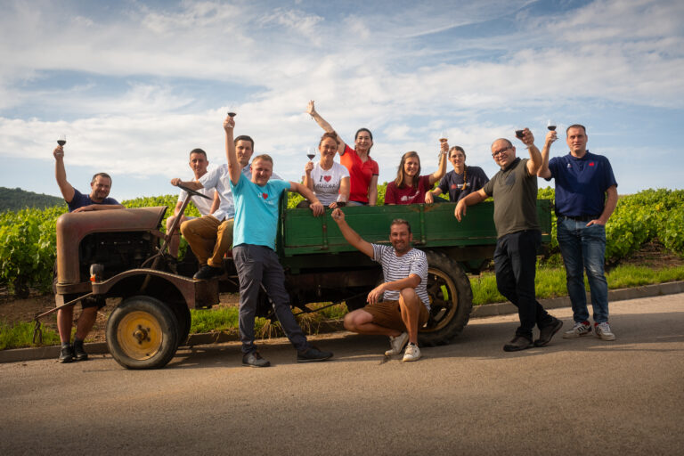 equipe cave du chateau des loges